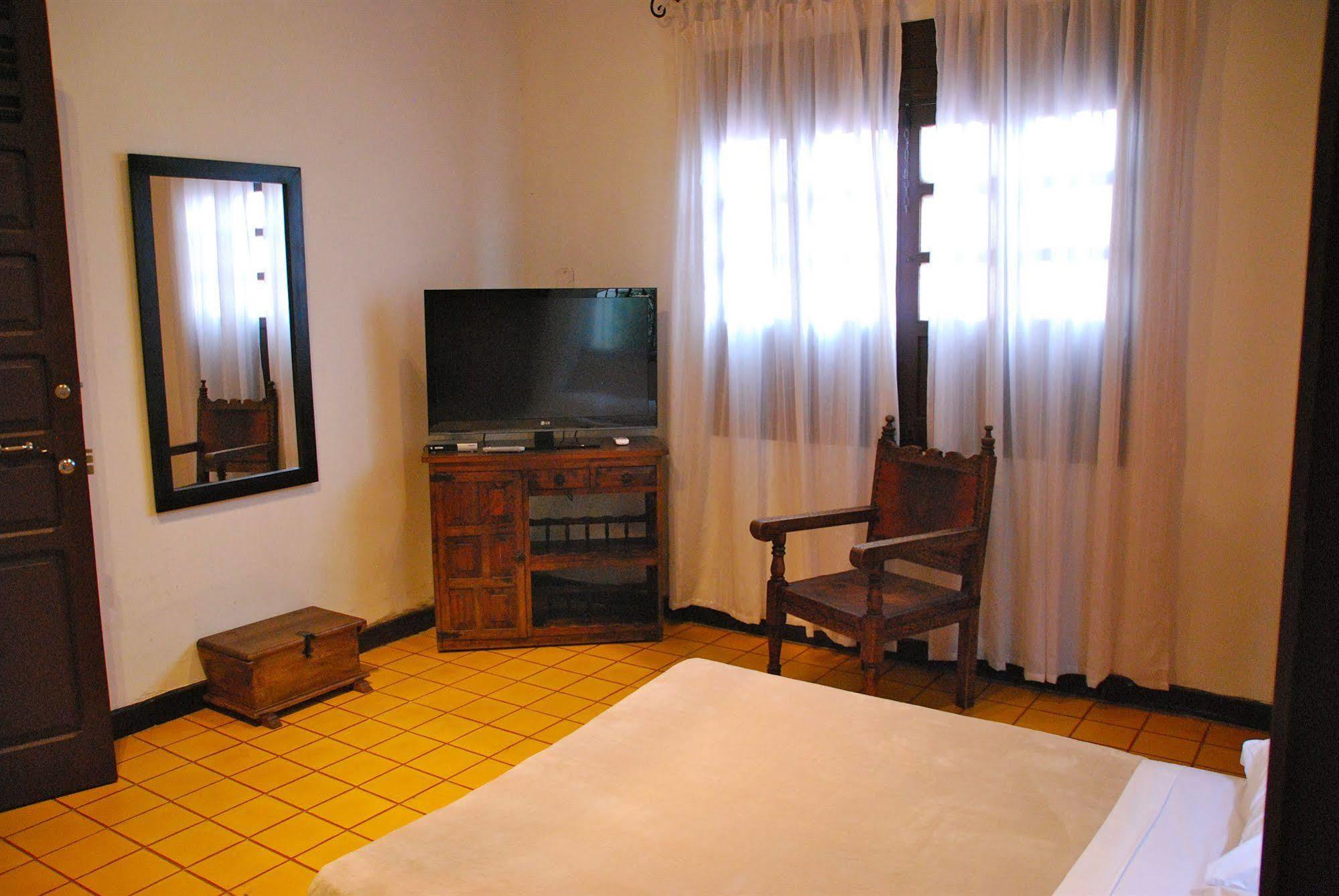 Hotel Del Parque ซันตามาร์ตา ภายนอก รูปภาพ