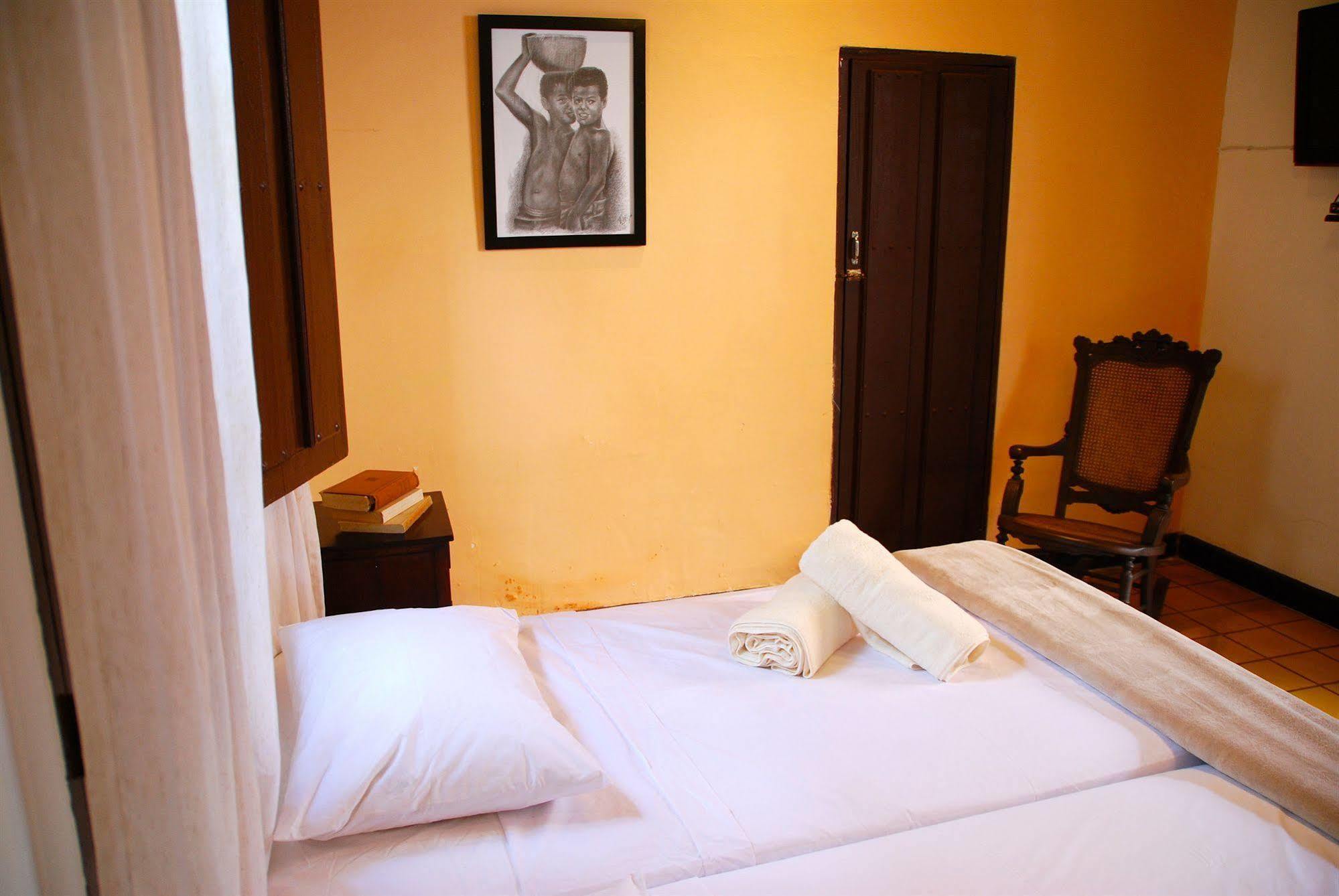 Hotel Del Parque ซันตามาร์ตา ภายนอก รูปภาพ