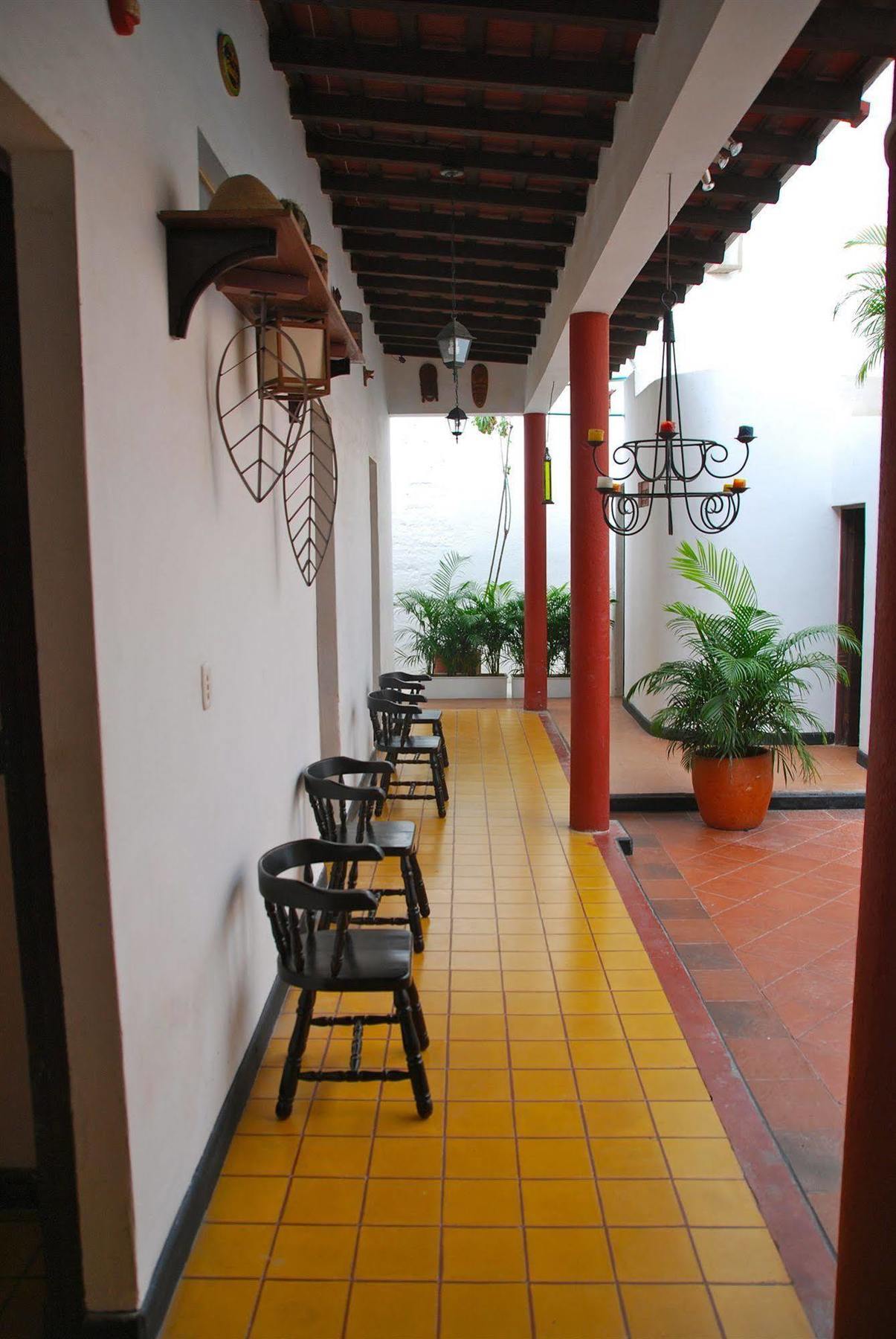 Hotel Del Parque ซันตามาร์ตา ภายนอก รูปภาพ